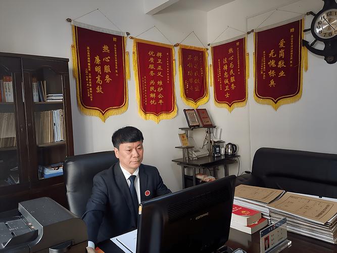 重庆市政府法律顾问专家名单