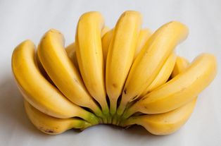 全海南人在砍香蕉叶，背后的故事与影响