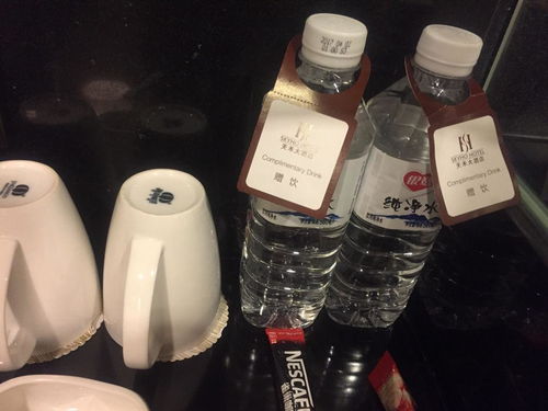 饭店点白开水收费争议背后的深思
