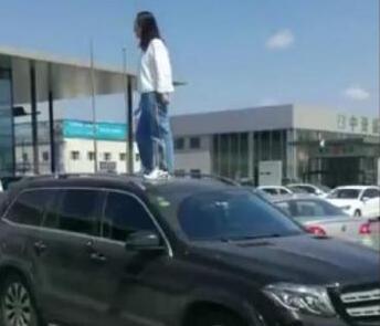 法拍奔驰竟是报废车，透视事件背后的真相与启示