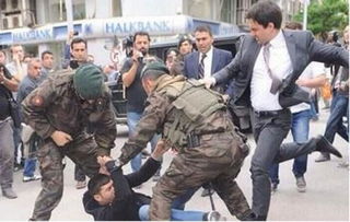 矿企暴力事件，被举报持械打人的背后