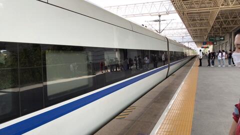 辟谣，和谐号并未开进地铁