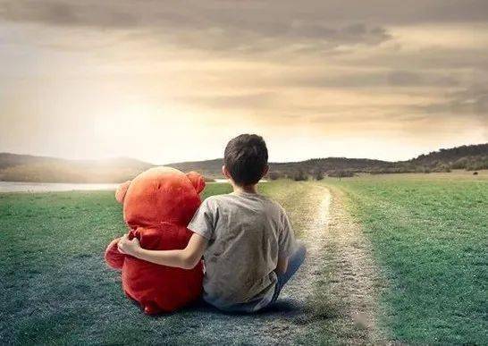 男孩呼唤癌晚期母亲，生命中最深沉的呼唤