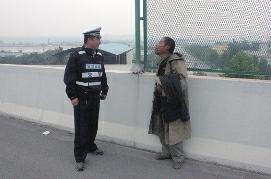 身份证丢失怎么买火车票？轻松应对指南
