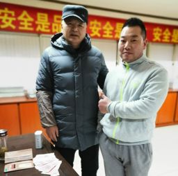 拾金不昧，的姐的善举温暖人心