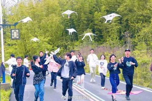 高校放春假鼓励恋爱，一场关于青春与浪漫的革新尝试