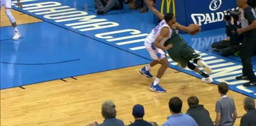 詹姆斯绝杀，篮球史上的传奇瞬间