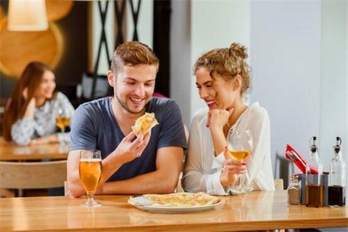 离婚后，爸爸的微信消息，一段亲情与成长的深刻对话