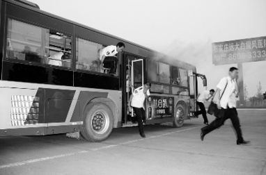 成都公交车爆炸事件，安全意识与城市应急响应的深刻教训