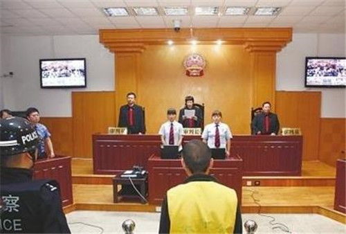 云南李昌奎案，正义与法律的较量