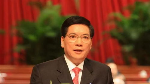云南省委书记秦光荣，领导风范与地方发展的桥梁