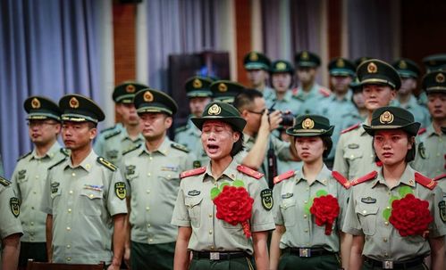 大学生女兵，校园与军营的双重身份