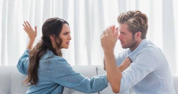 理解与沟通，化解婚姻中的小三危机