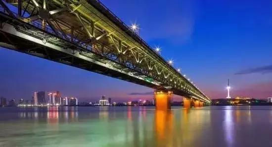 广州上学网，连接教育与未来的桥梁