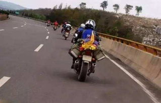 摩托车与汽车碰刮后漏油，应急处理与预防措施