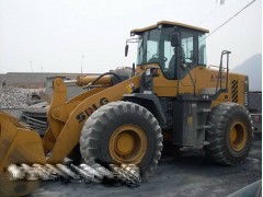 装载机租赁，工程机械行业的新趋势与市场分析