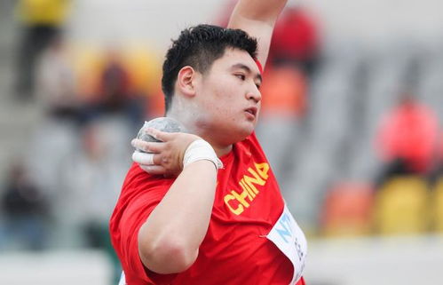 铅球，体育课上的重量级选手