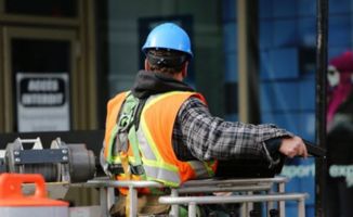 富士康跳楼门，揭秘现代工业的隐痛