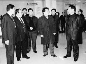 劳动与社会保障，构建和谐社会的基石