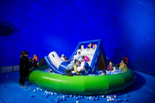 探索成年用品店，一个关于自我探索和亲密关系的旅程